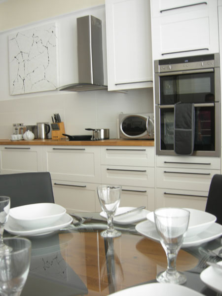 High Street Suites 3 Diner/Kitchen Ventnor