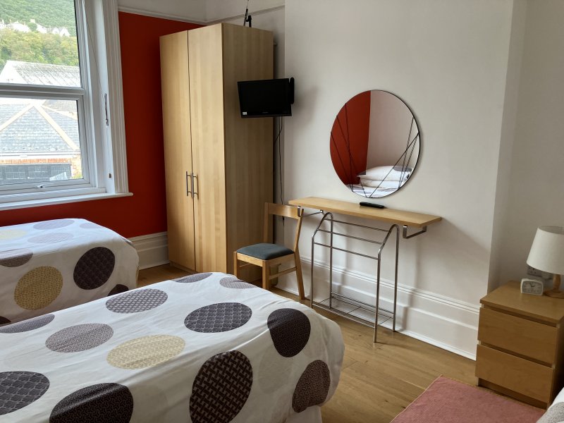 Bermuda House Ventnor back bedroom