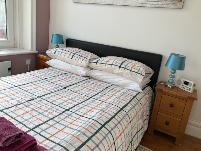High Street Suites 3 Ventnor - bedroom
