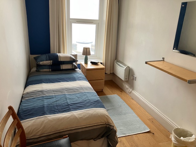 Bermuda House Ventnor - single bedroom