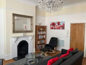 High Street Suites 3 Ventnor Living Room