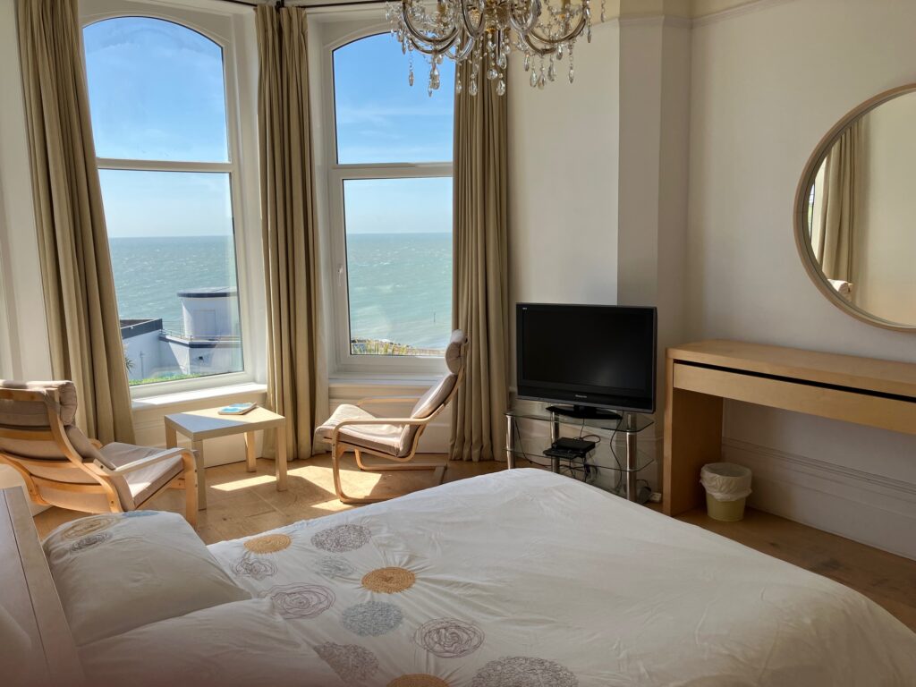 Bermuda House Ventnor - First floor front bedroom